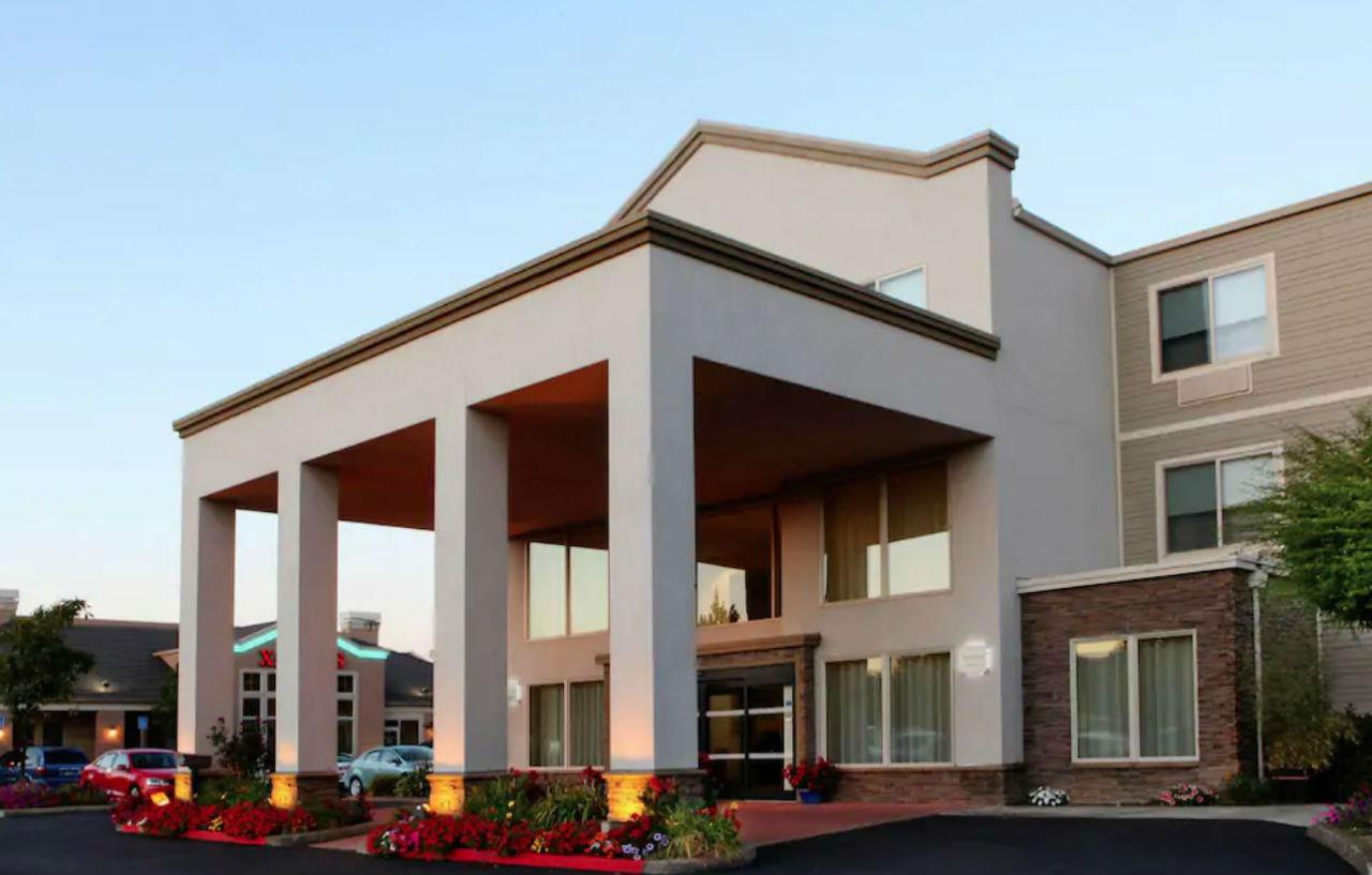 Four Points By Sheraton Portland East Fairview Exterior photo